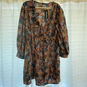 Boohoo plus floral  ruffle tie wrap dress (never worn)